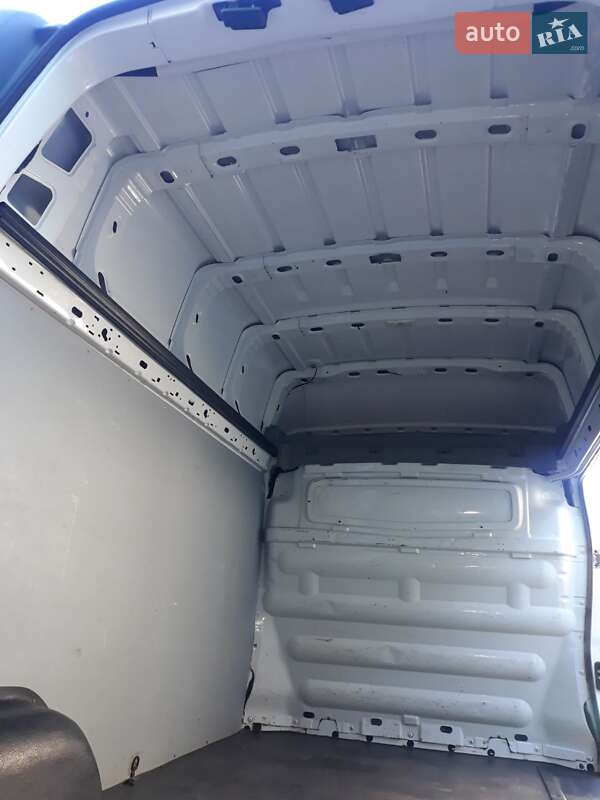 Вантажний фургон Opel Vivaro 2012 в Захарівці