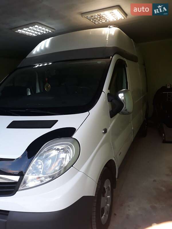 Вантажний фургон Opel Vivaro 2012 в Захарівці