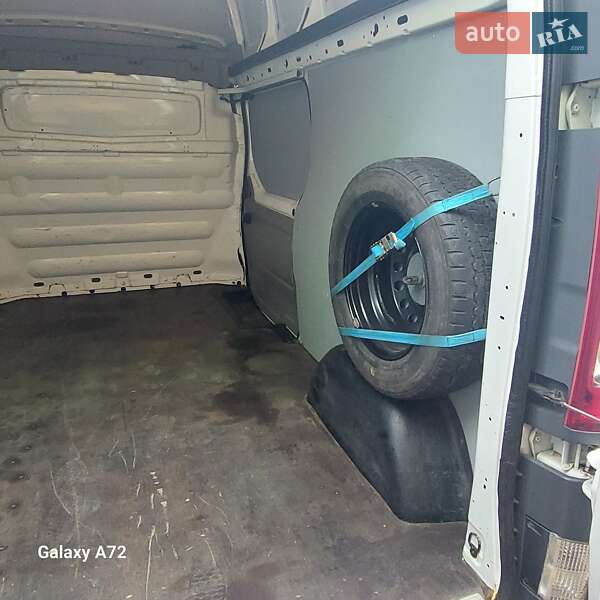 Вантажний фургон Opel Vivaro 2012 в Захарівці