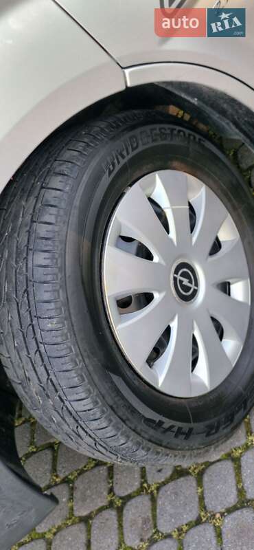 Минивэн Opel Vivaro 2003 в Львове