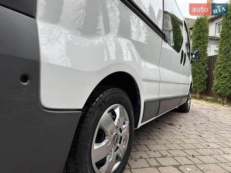 Минивэн Opel Vivaro 2011 в Дубно фото 47 Минивэн Opel Vivaro 2011 в Дубно