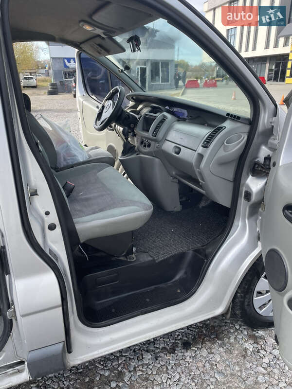 Минивэн Opel Vivaro 2005 в Львове фото 15 Минивэн Opel Vivaro 2005 в Львове