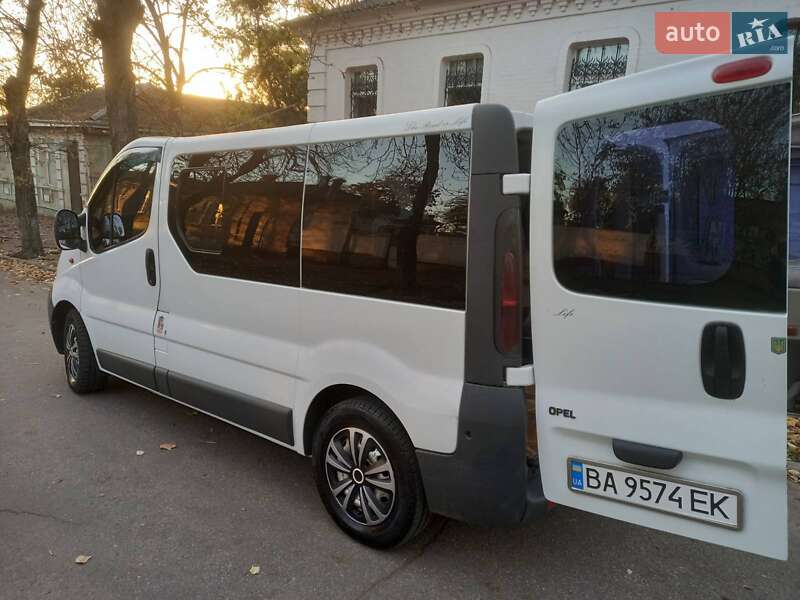 Минивэн Opel Vivaro 2006 в Кропивницком