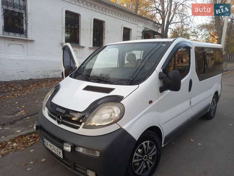 Минивэн Opel Vivaro 2006 в Кропивницком