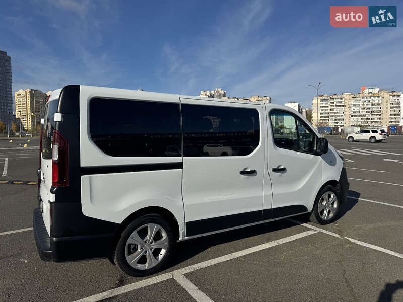 Мінівен Opel Vivaro 2017 в Києві
