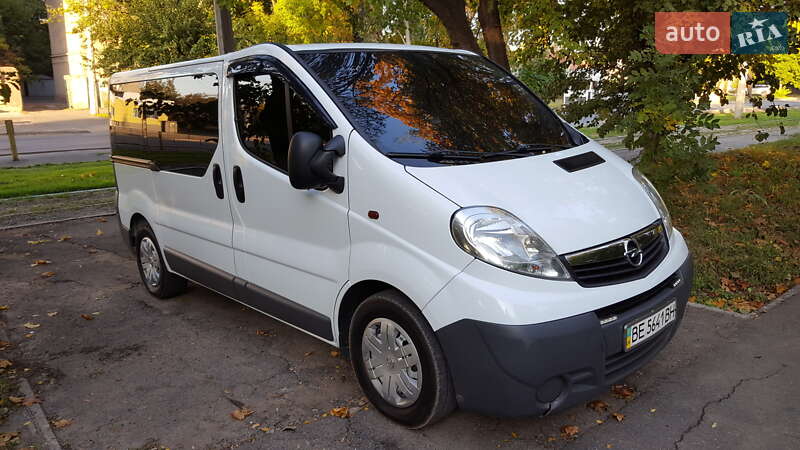 Минивэн Opel Vivaro 2009 в Николаеве
