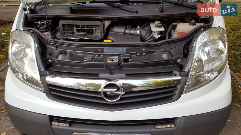 Минивэн Opel Vivaro 2009 в Николаеве