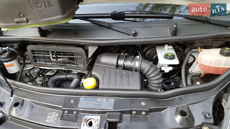 Минивэн Opel Vivaro 2009 в Николаеве