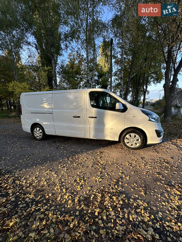 Вантажний фургон Opel Vivaro 2016 в Борисполі