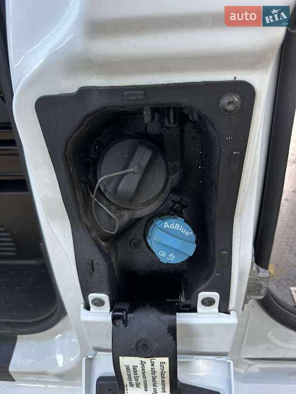 Вантажний фургон Opel Vivaro 2016 в Борисполі