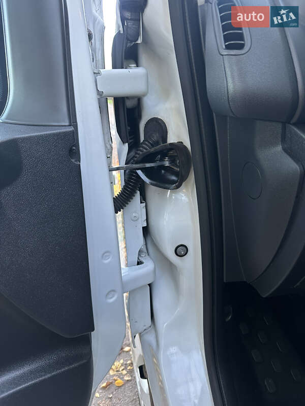 Вантажний фургон Opel Vivaro 2016 в Борисполі