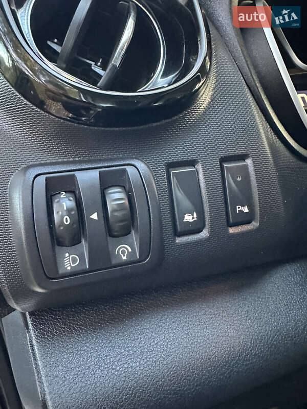 Вантажний фургон Opel Vivaro 2016 в Борисполі