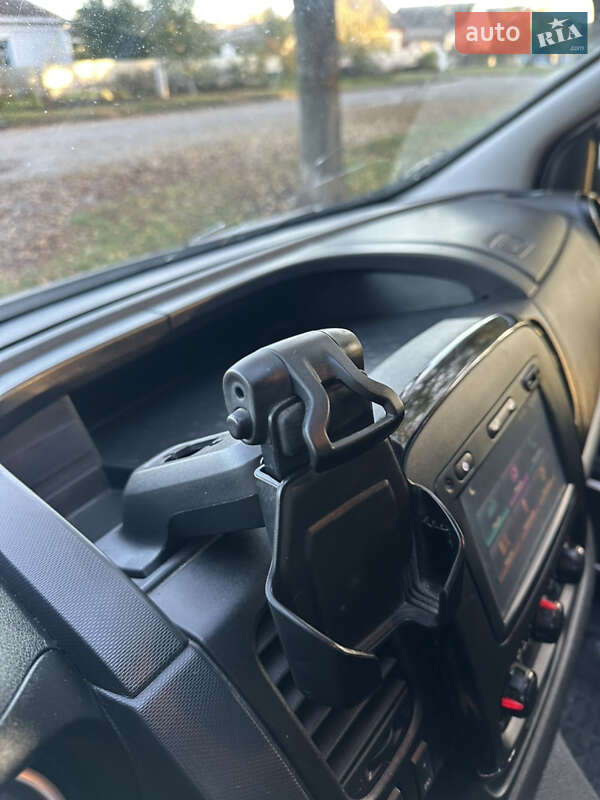 Вантажний фургон Opel Vivaro 2016 в Борисполі