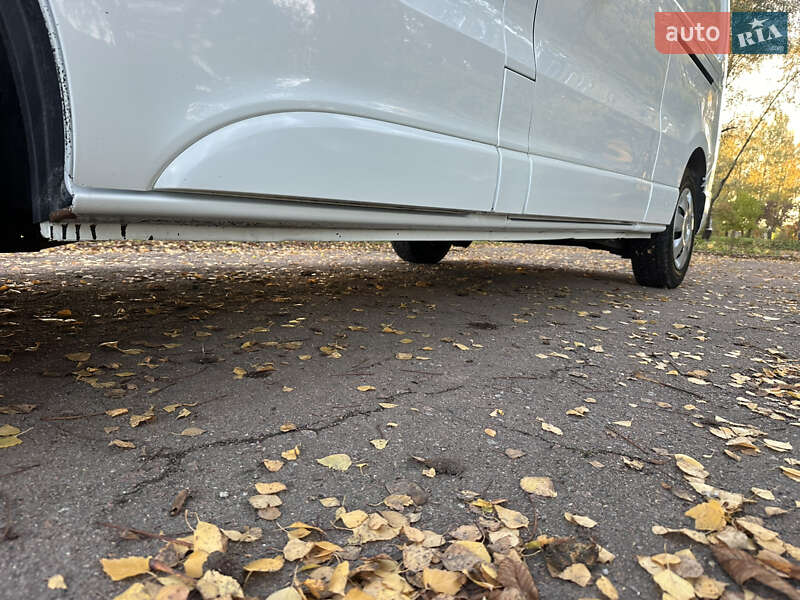 Вантажний фургон Opel Vivaro 2016 в Борисполі