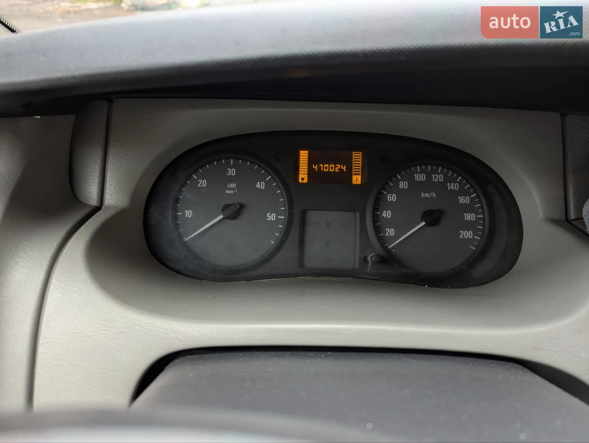 2010 Opel Vivaro - мініатюра 2