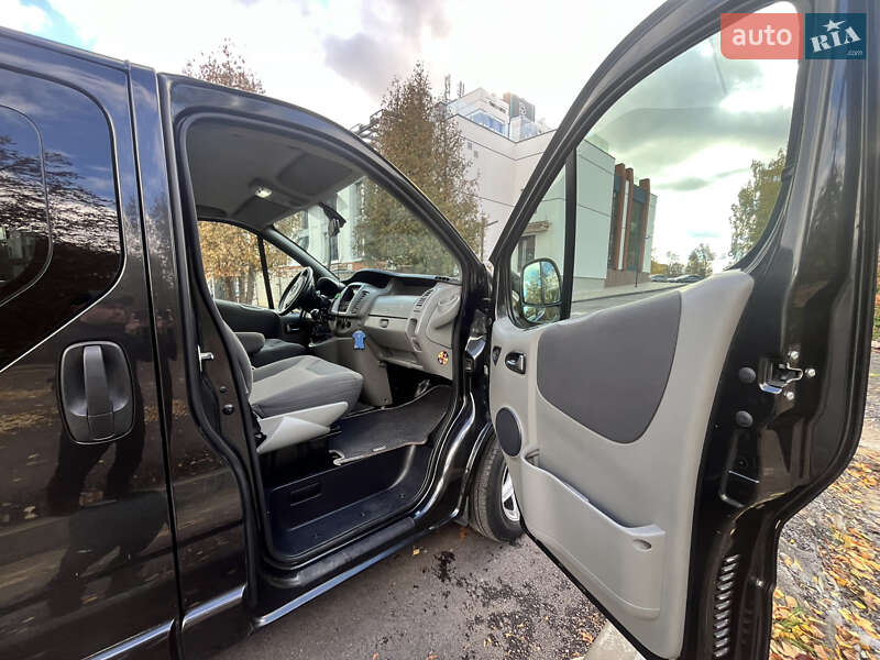 Минивэн Opel Vivaro 2013 в Луцке