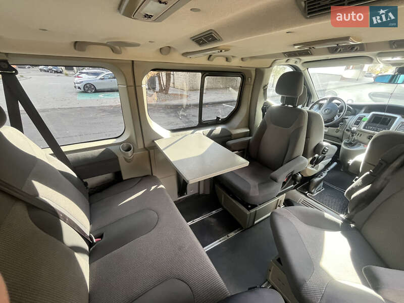 Минивэн Opel Vivaro 2013 в Луцке