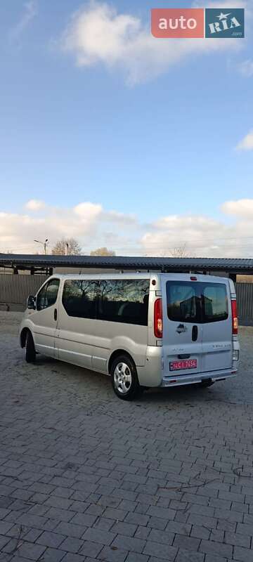 Минивэн Opel Vivaro 2013 в Бартатовом
