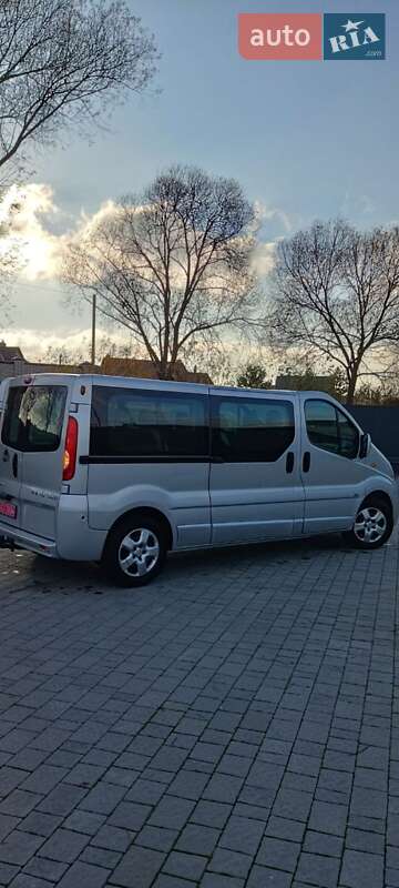 Минивэн Opel Vivaro 2013 в Бартатовом
