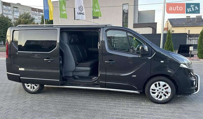 Минивэн Opel Vivaro 2015 в Луцке