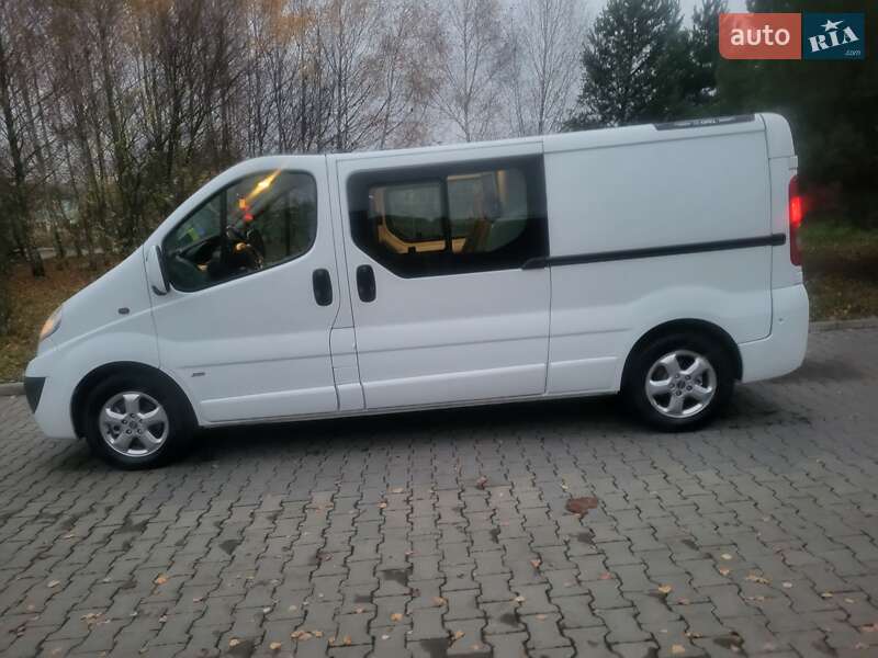 Минивэн Opel Vivaro 2012 в Хмельницком