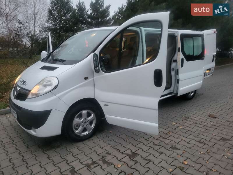 Минивэн Opel Vivaro 2012 в Хмельницком