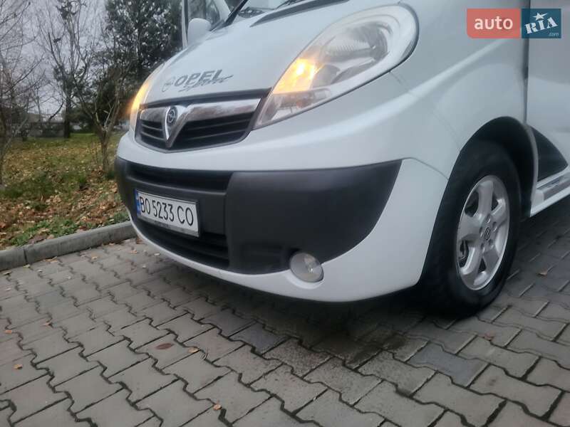 Минивэн Opel Vivaro 2012 в Хмельницком