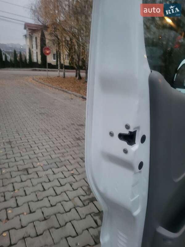 Минивэн Opel Vivaro 2012 в Хмельницком