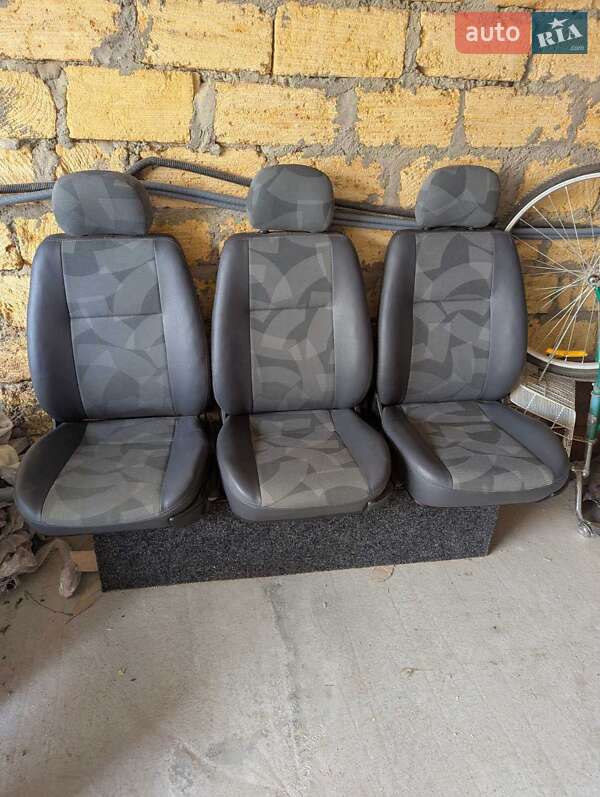 Минивэн Opel Vivaro 2008 в Южном фото 12 Минивэн Opel Vivaro 2008 в Южном