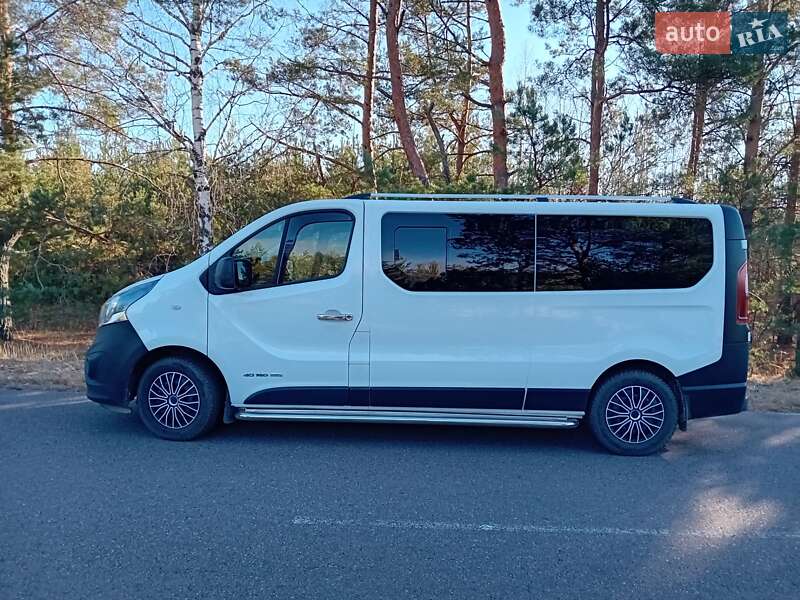 Минивэн Opel Vivaro 2018 в Познани фото 6 Минивэн Opel Vivaro 2018 в Познани