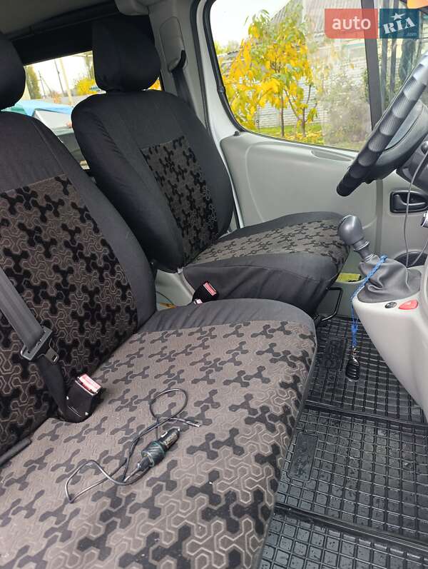 Минивэн Opel Vivaro 2005 в Кременчуге фото 5 Минивэн Opel Vivaro 2005 в Кременчуге