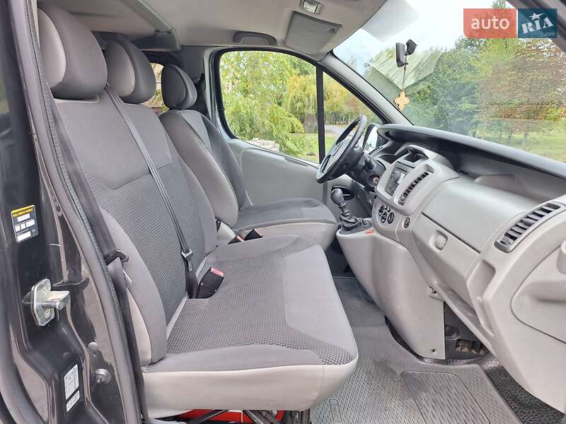 Мінівен Opel Vivaro 2010 в Києві