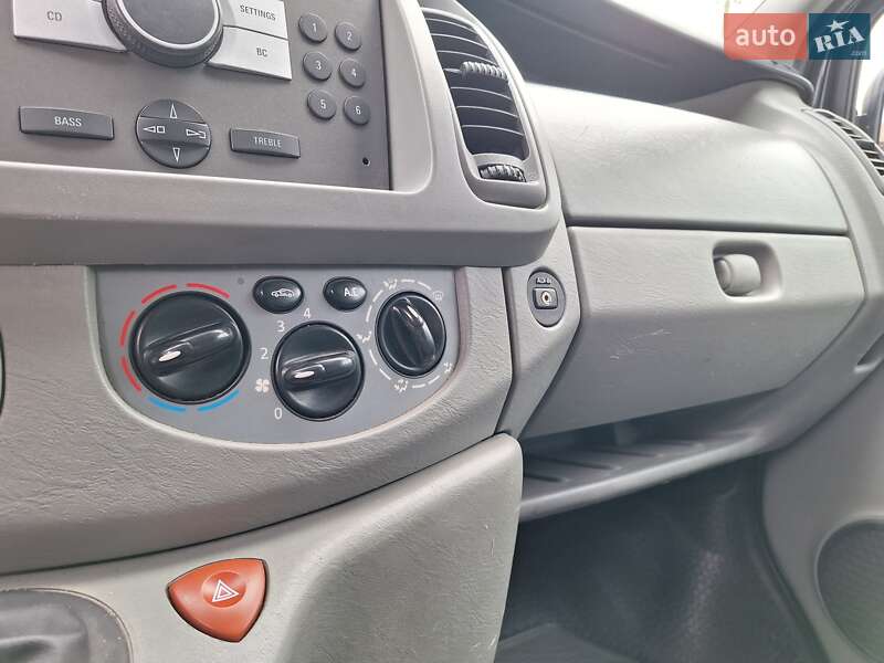 Мінівен Opel Vivaro 2010 в Києві