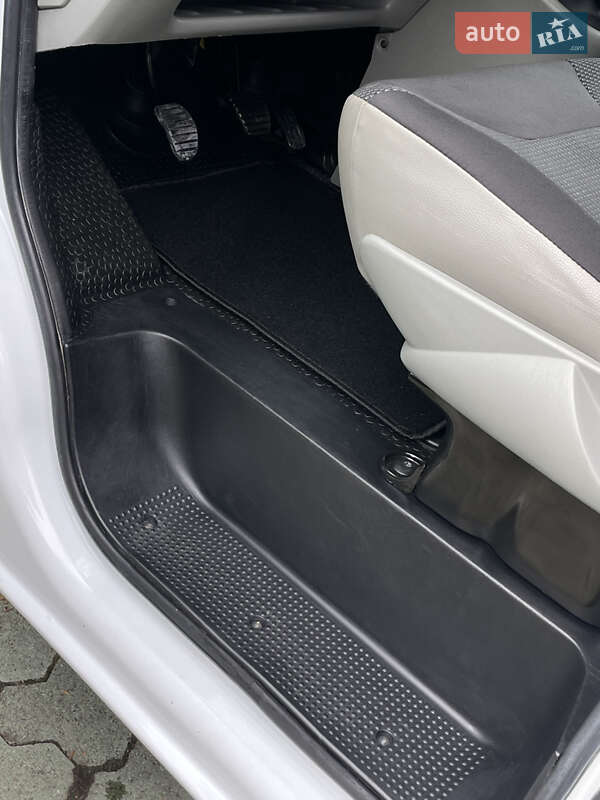 Минивэн Opel Vivaro 2012 в Дубно фото 41 Минивэн Opel Vivaro 2012 в Дубно