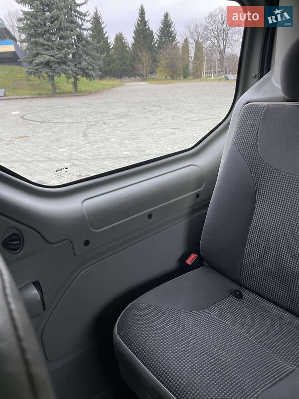 Минивэн Opel Vivaro 2012 в Дубно фото 60 Минивэн Opel Vivaro 2012 в Дубно