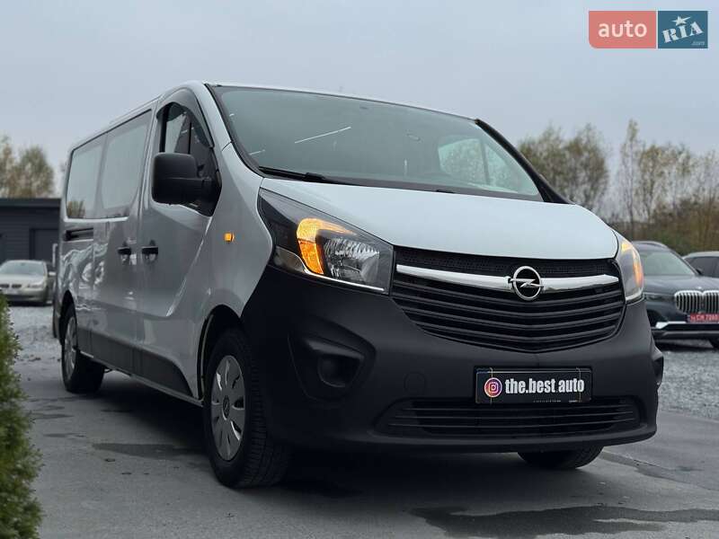 Мінівен Opel Vivaro 2018 в Рівному