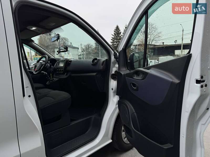 Мінівен Opel Vivaro 2018 в Рівному