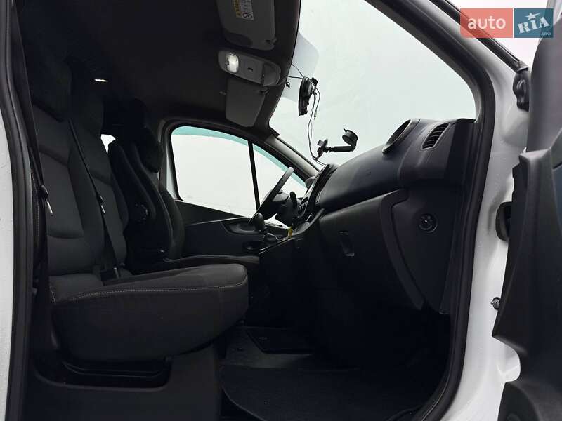 Мінівен Opel Vivaro 2018 в Рівному