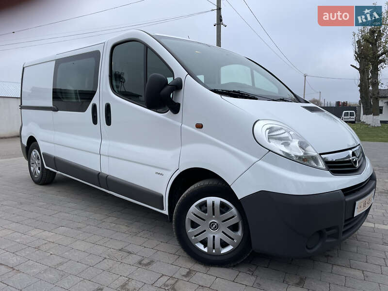 Мінівен Opel Vivaro 2012 в Дубні