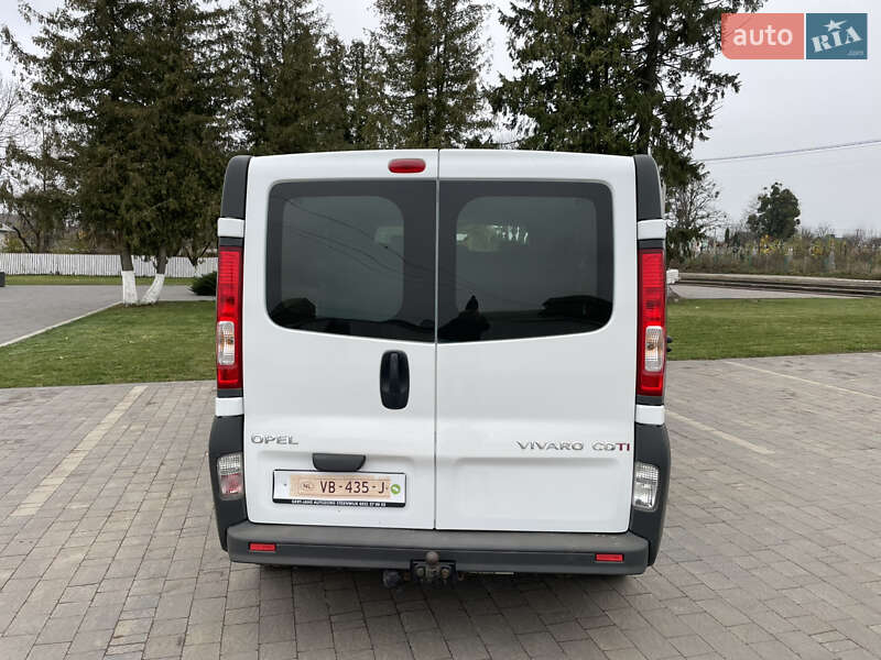 Мінівен Opel Vivaro 2012 в Дубні