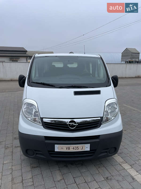 Мінівен Opel Vivaro 2012 в Дубні