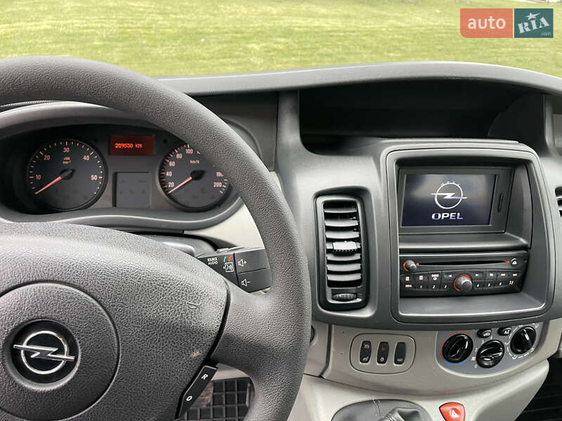 Мінівен Opel Vivaro 2012 в Дубні