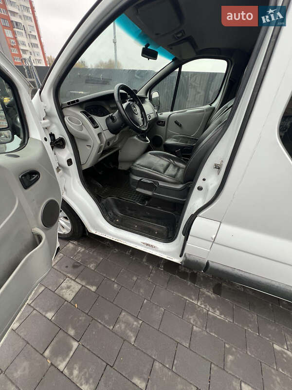 Минивэн Opel Vivaro 2002 в Шептицькому фото 30 Минивэн Opel Vivaro 2002 в Шептицькому