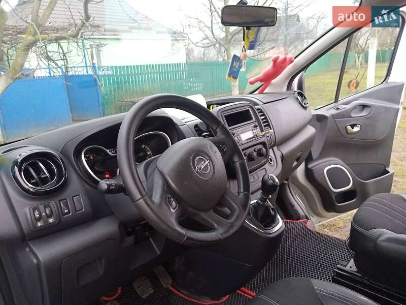 Минивэн Opel Vivaro 2016 в Киеве фото 8 Минивэн Opel Vivaro 2016 в Киеве