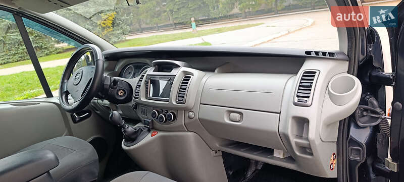 Минивэн Opel Vivaro 2008 в Желтых Водах фото 9 Минивэн Opel Vivaro 2008 в Желтых Водах