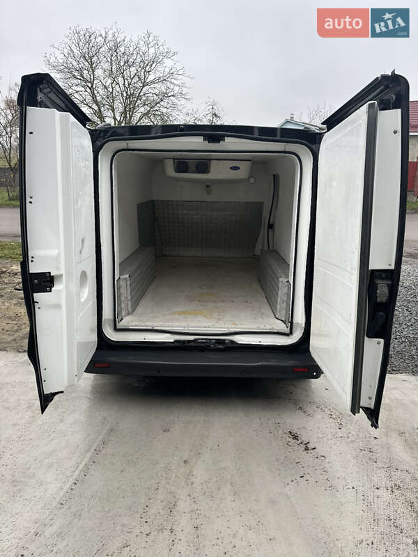 Рефрижератор Opel Vivaro 2012 в Кореці