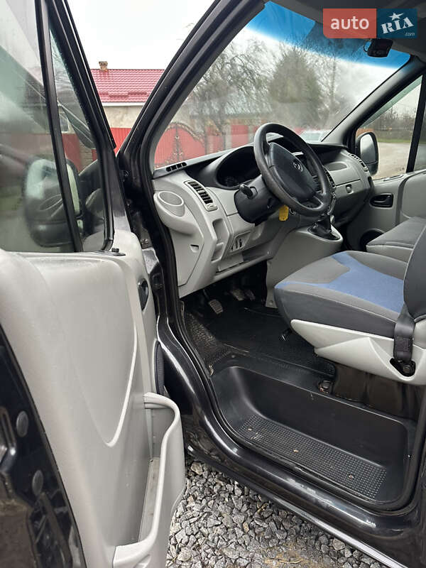 Рефрижератор Opel Vivaro 2012 в Кореці