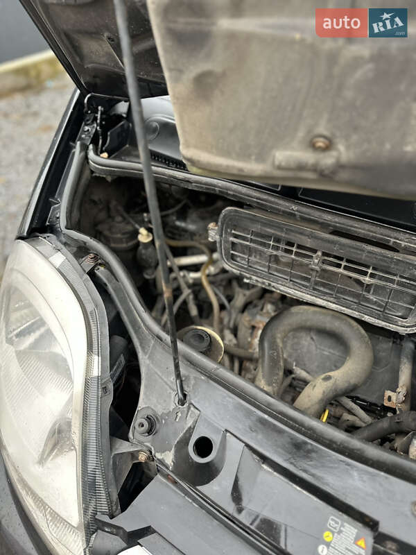 Рефрижератор Opel Vivaro 2012 в Кореці