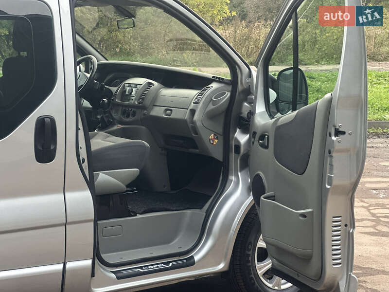 Минивэн Opel Vivaro 2006 в Дубно фото 34 Минивэн Opel Vivaro 2006 в Дубно