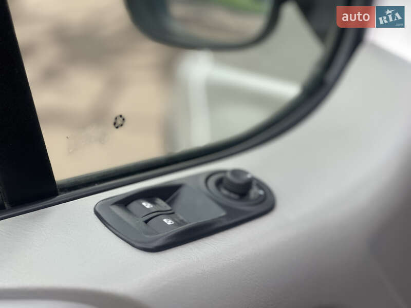 Минивэн Opel Vivaro 2006 в Дубно фото 41 Минивэн Opel Vivaro 2006 в Дубно